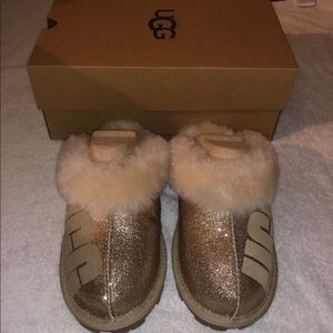 New Uggs Size 5 Brand New Coquette w Gold Sparkle